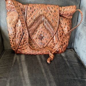 Vintage Noble Handbags Inc. Genuine croc-embossed Leather Shoulder Bag